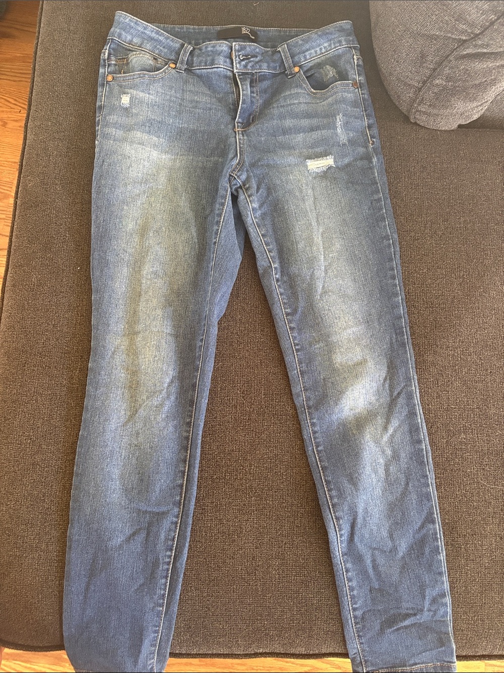 1822 Denim Women's Light Blue Distressed Skinny Jeans
